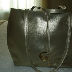 BCBG Lg Silver Leather tote/handbag NWOT